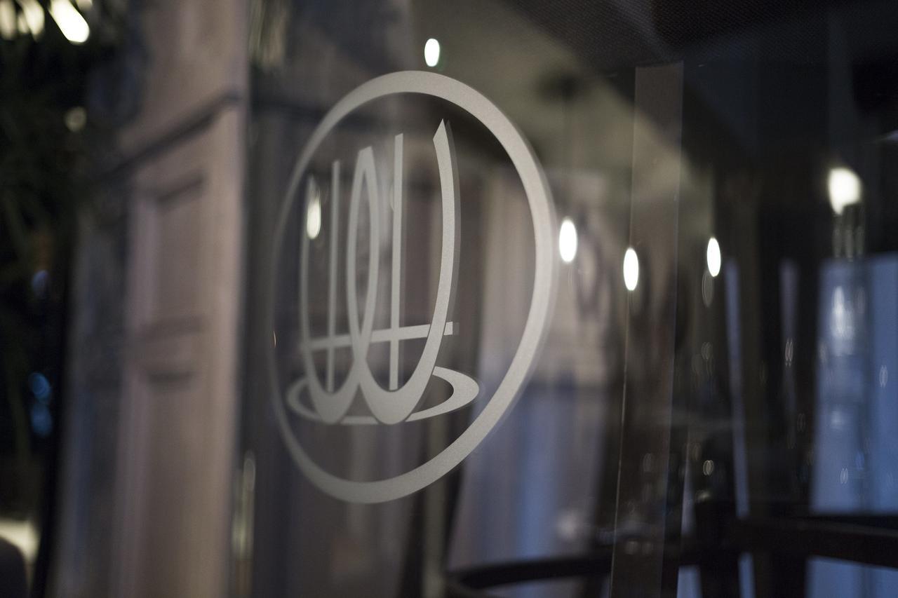 The White Hart Hotel Утоксетър Екстериор снимка
